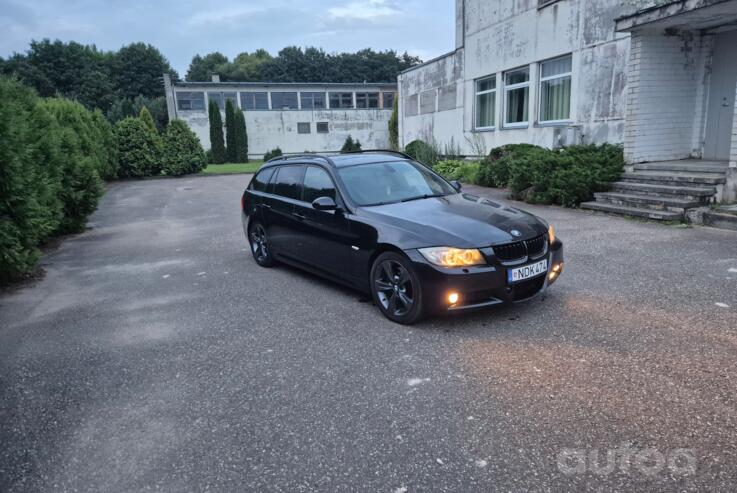 BMW 330 2010
