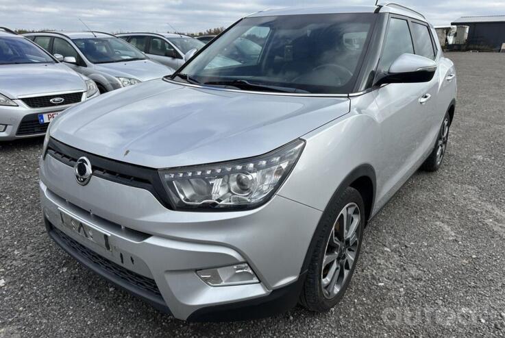 SsangYong Tivoli 1 generation Crossover 5-doors