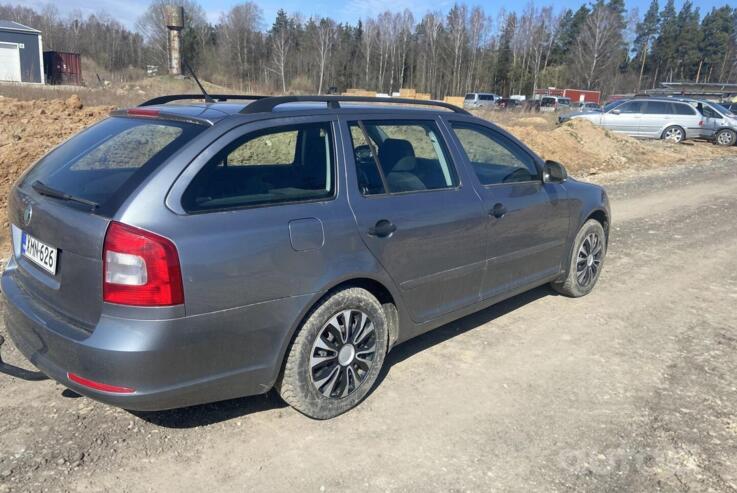Skoda Octavia 2 generation [restyling] Combi wagon 5-doors