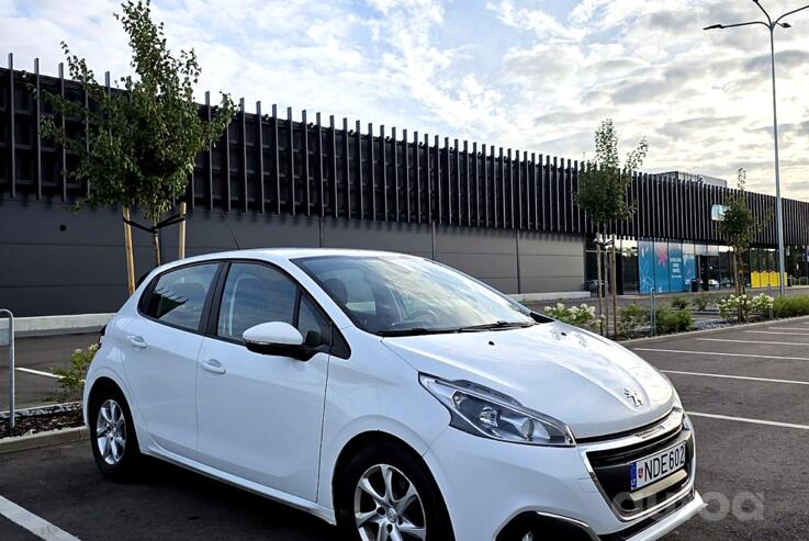 Peugeot 208 1 generation [restyling]