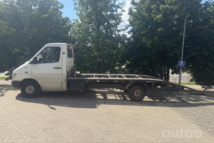 Mercedes-Benz Sprinter First generation