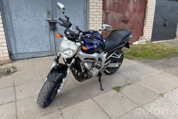 Yamaha FZS 600 Fazer