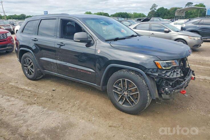Jeep Grand Cherokee WK2 [restyling] SUV 5-doors
