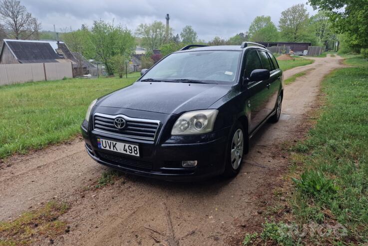 Toyota Avensis 2 generation wagon