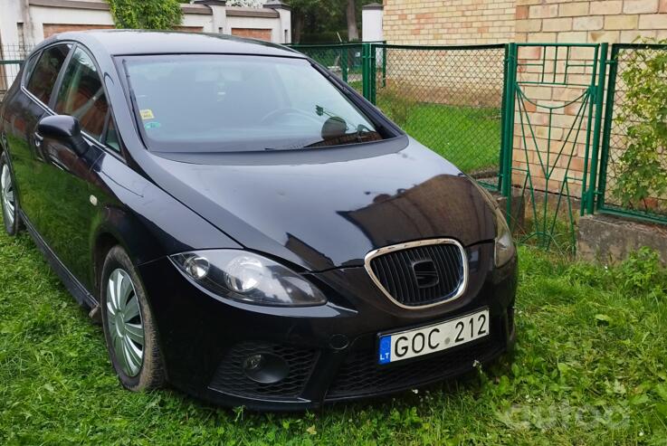 SEAT Leon 2 generation Hatchback 5-doors