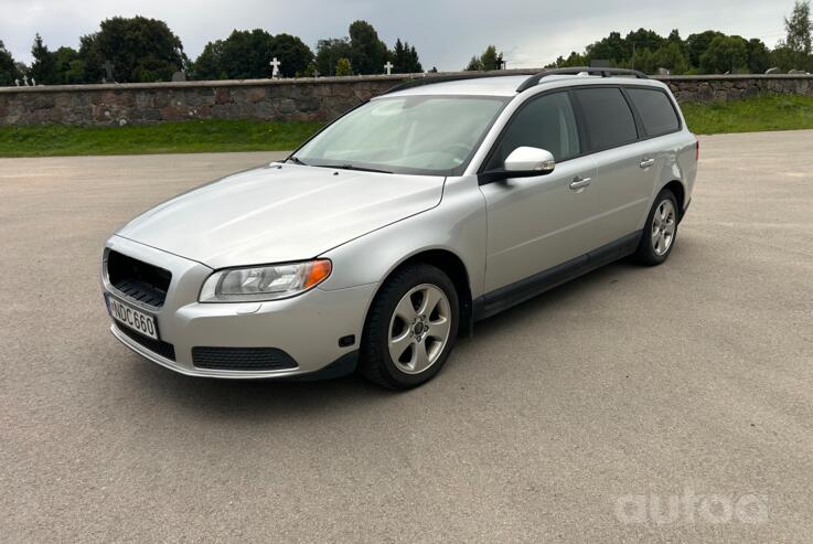 Volvo V70 3 generation wagon