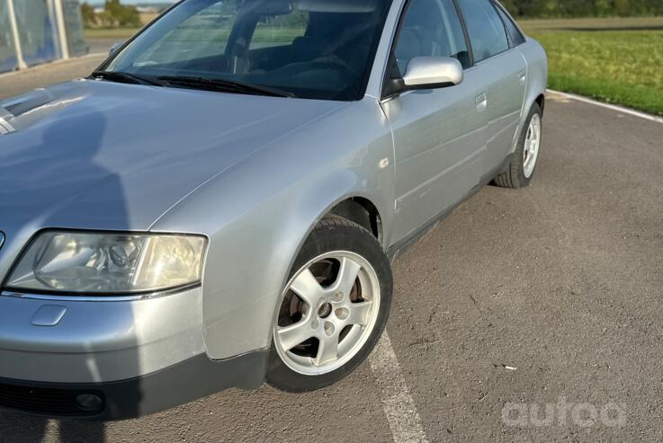 Audi A6 4B/C5 [restyling] Sedan