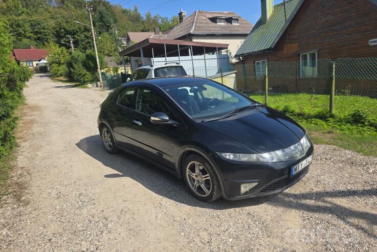 Honda Civic 8 generation Hatchback 5-doors