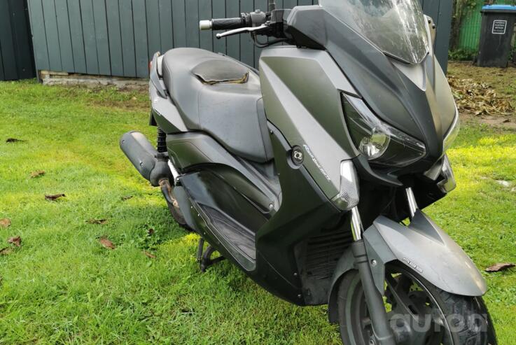 Yamaha X-MAX