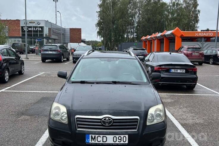 Toyota Avensis 2 generation wagon