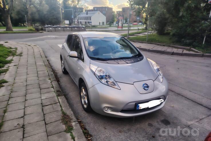 Nissan Leaf 1 generation Hatchback