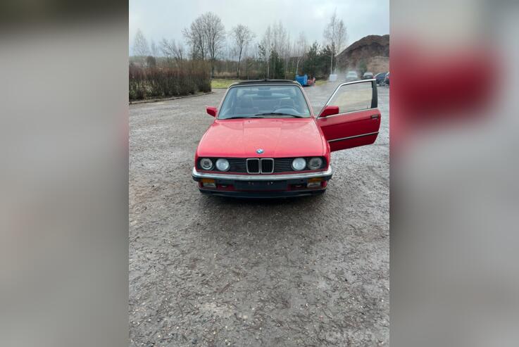 BMW 3 Series E30 Cabriolet