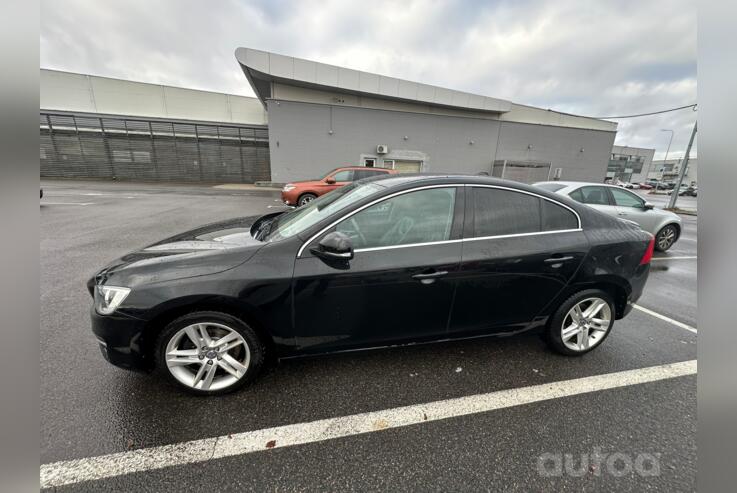 Volvo S60 2 generation [restyling] Sedan 4-doors