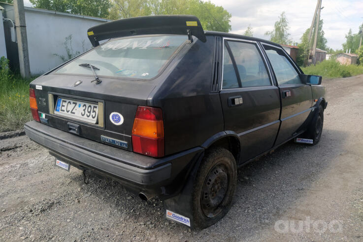 Lancia Delta 1 generation Hatchback