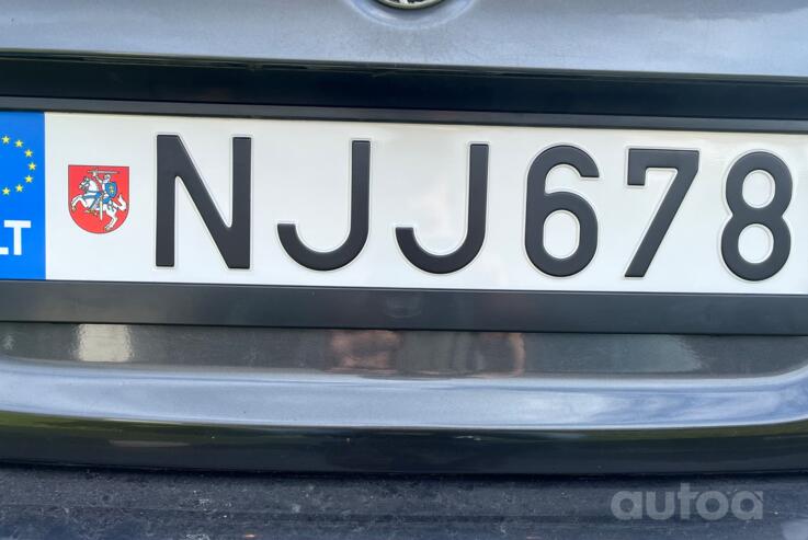 NJJ678