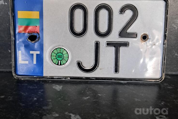 002JT