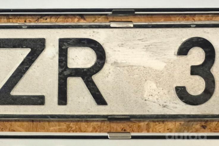 KZR 323