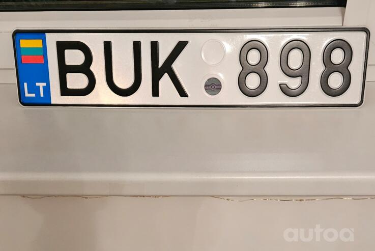 BUK898