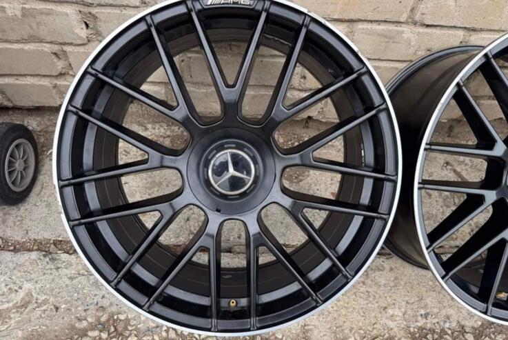 Mercedes Benz, light alloy