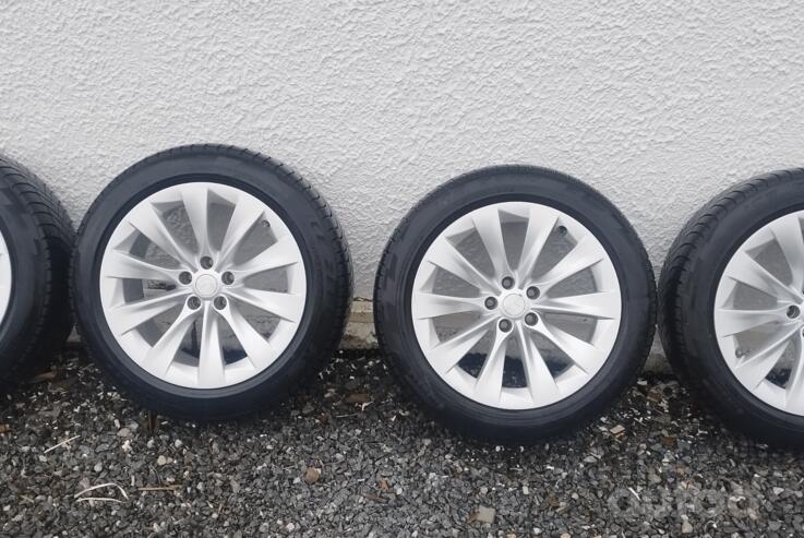 Tesla, light alloy
