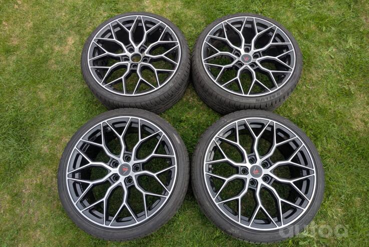 7 Wheels, aliaj ușor