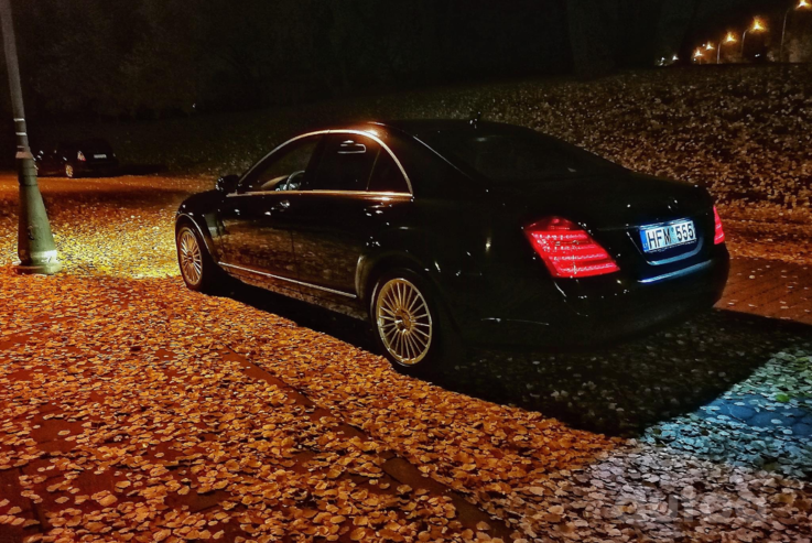Mercedes, light alloy