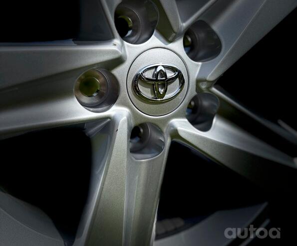 Toyota, light alloy