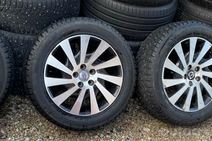 Volvo-Ford, aliaj ușor