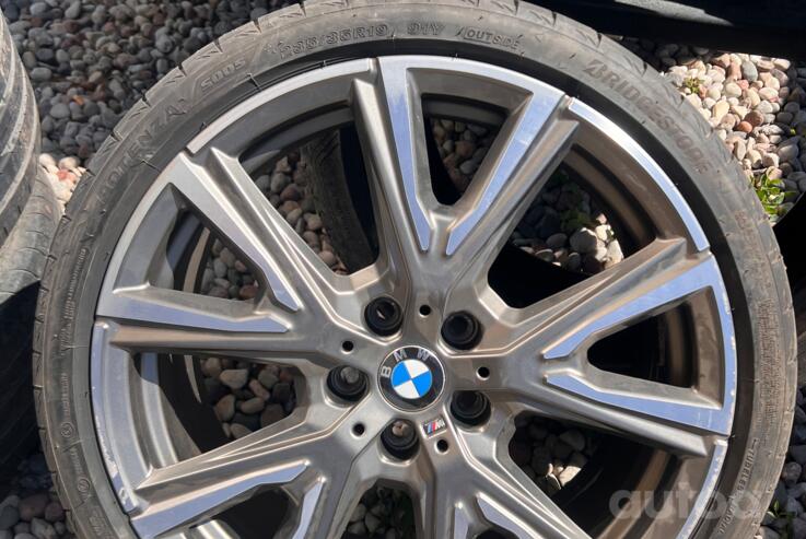 Bmw, light alloy