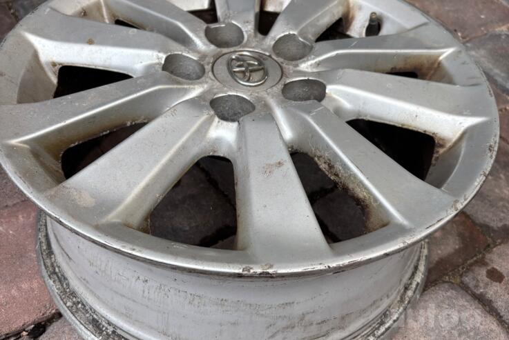Toyota, light alloy