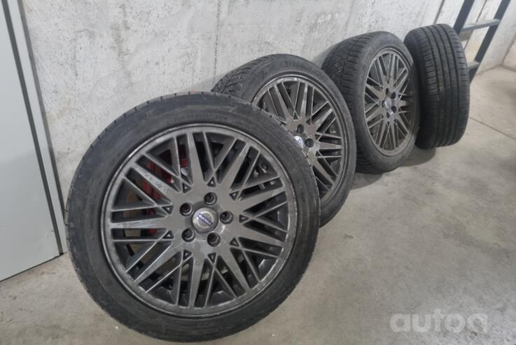 Volvo, light alloy
