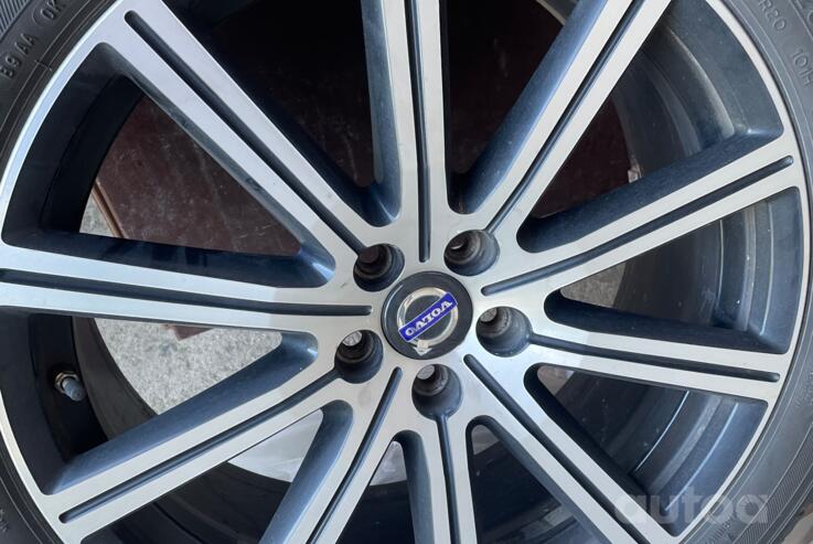 Volvo, light alloy