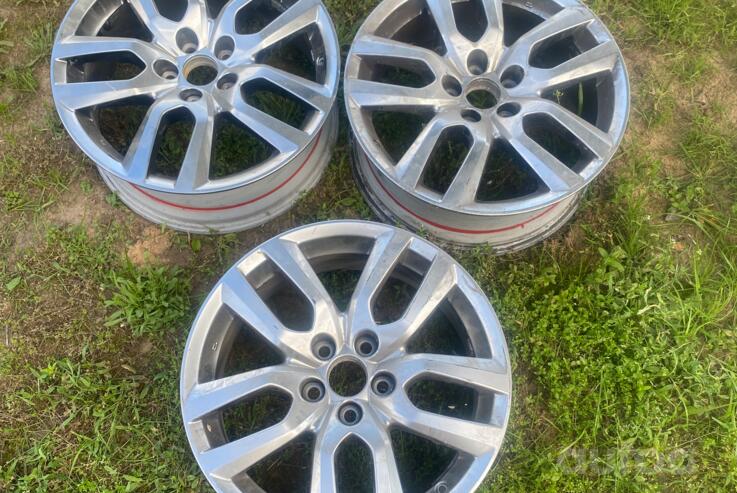 Lexus, light alloy