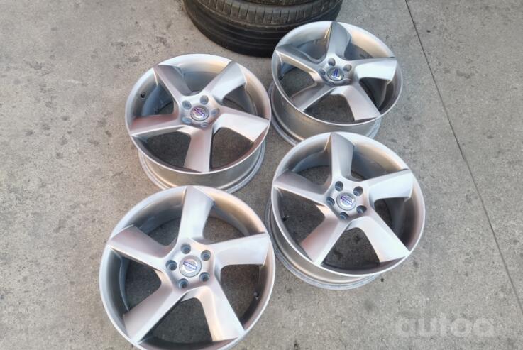 Volvo, light alloy
